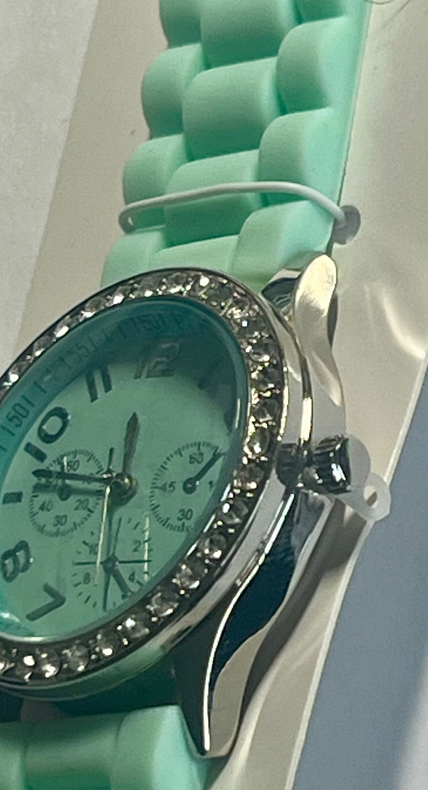 New Fashion Watch with Plastic Band for DIYs and Crafts