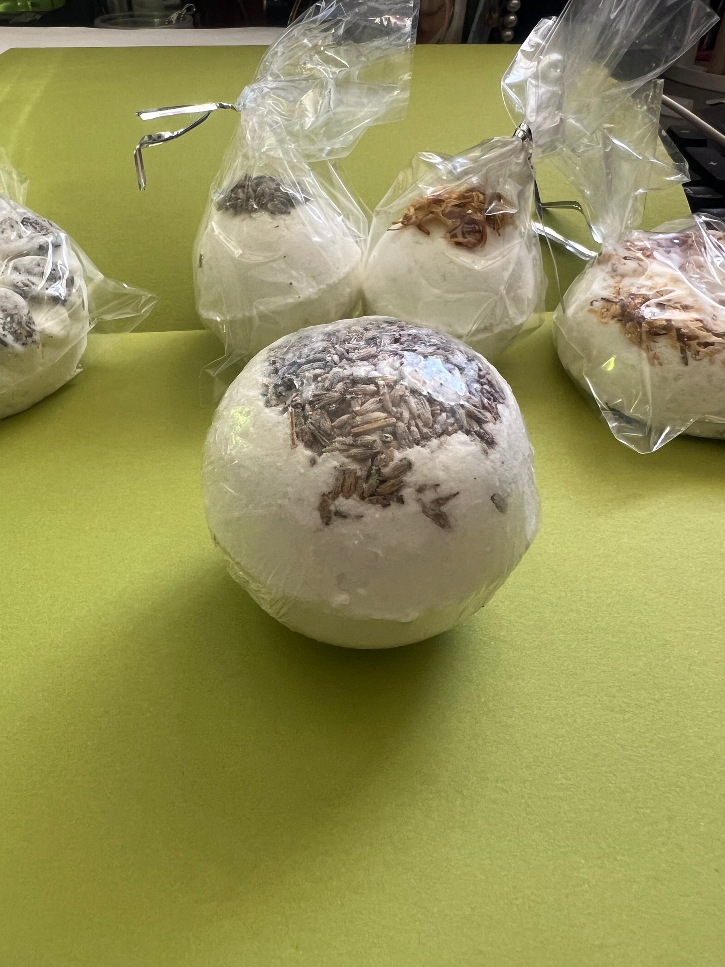 Organic CBD Lavender Bath Bomb 4 3/4oz