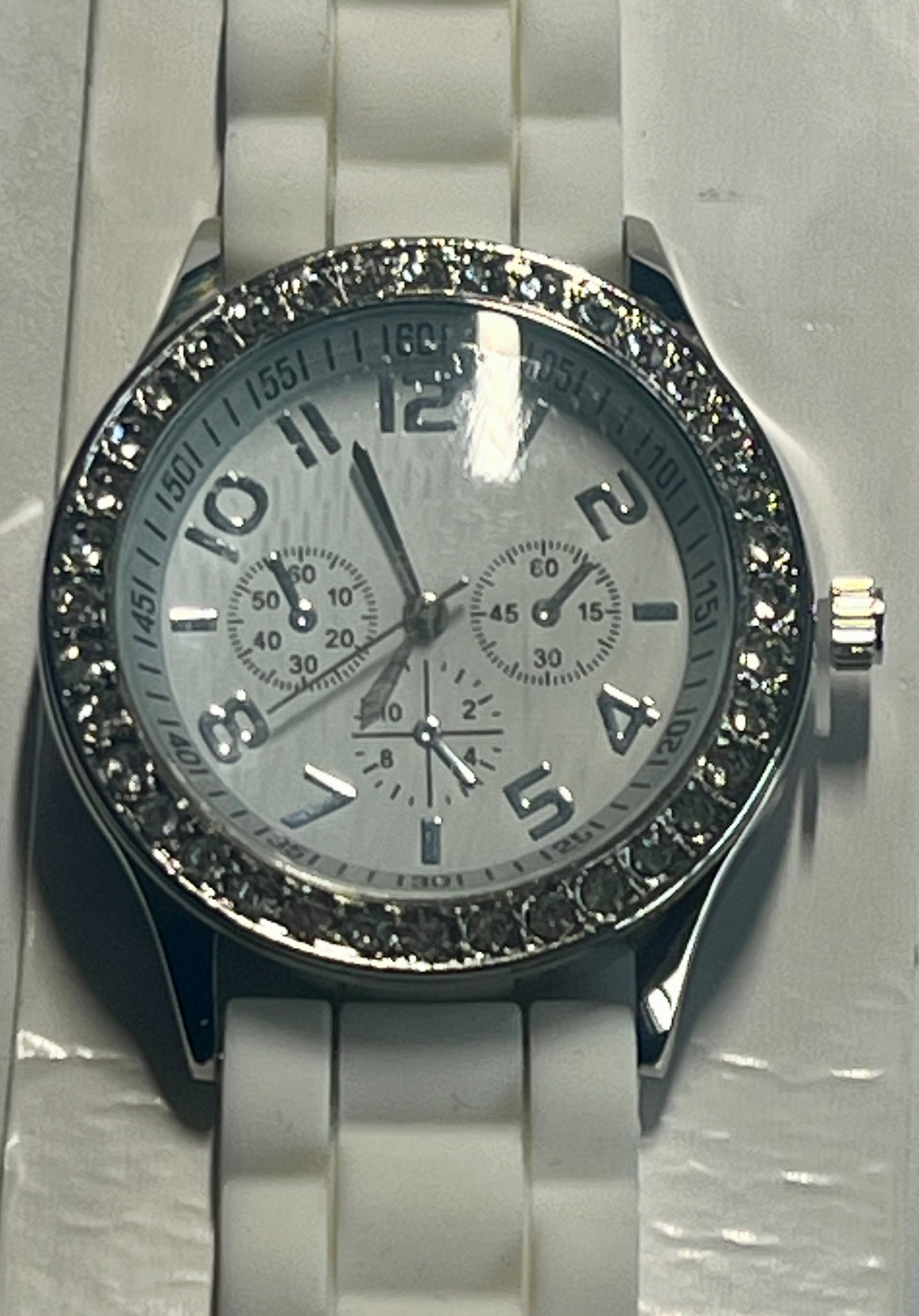 New Fashion Watch with Plastic Band for DIYs and Crafts