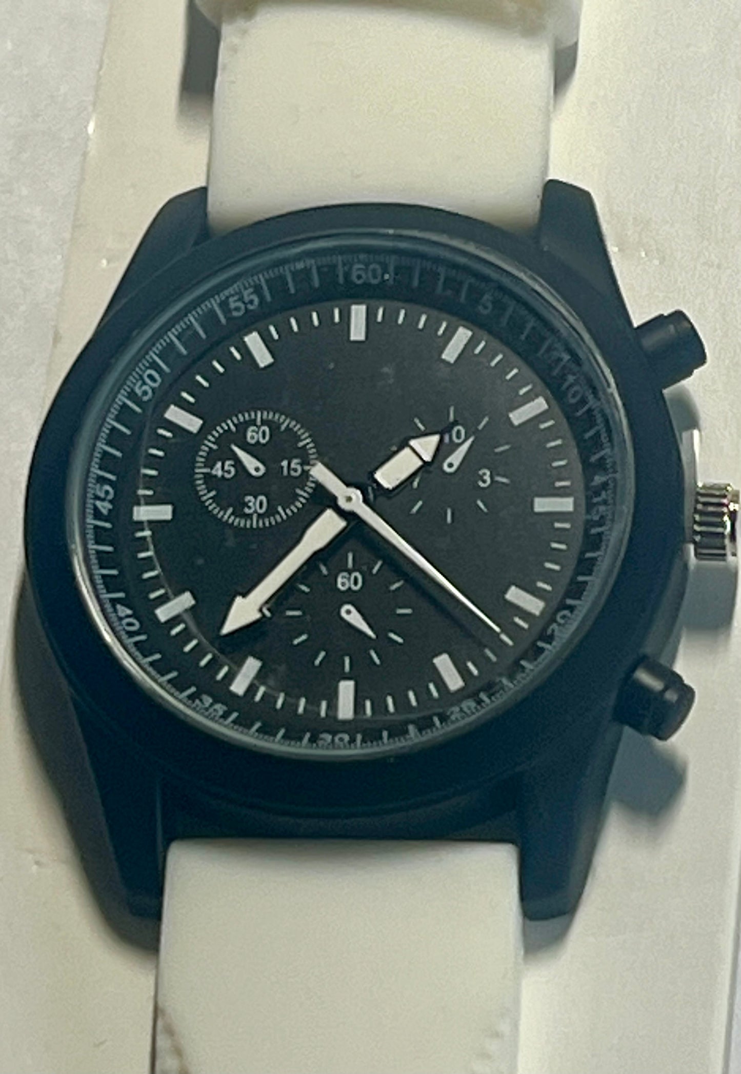 New Fashion Watch with Plastic Band for DIYs and Crafts