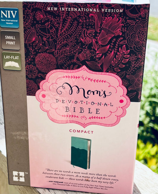 Mom’s Devotional Bible NIV